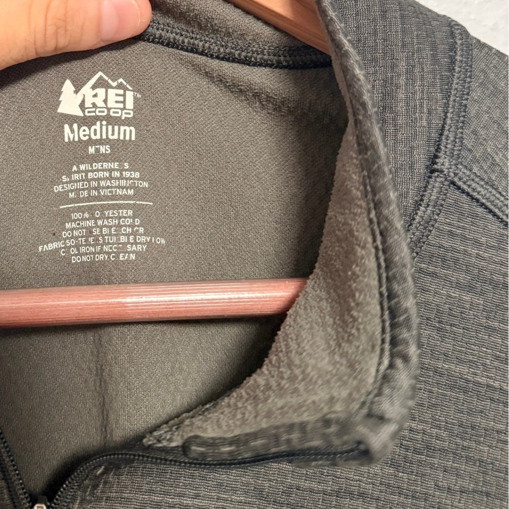 REI‎ Co-op Quarter Zip Pullover Medium Gray Fleece Layering Fall Winter Athletic - Picture 6 of 7